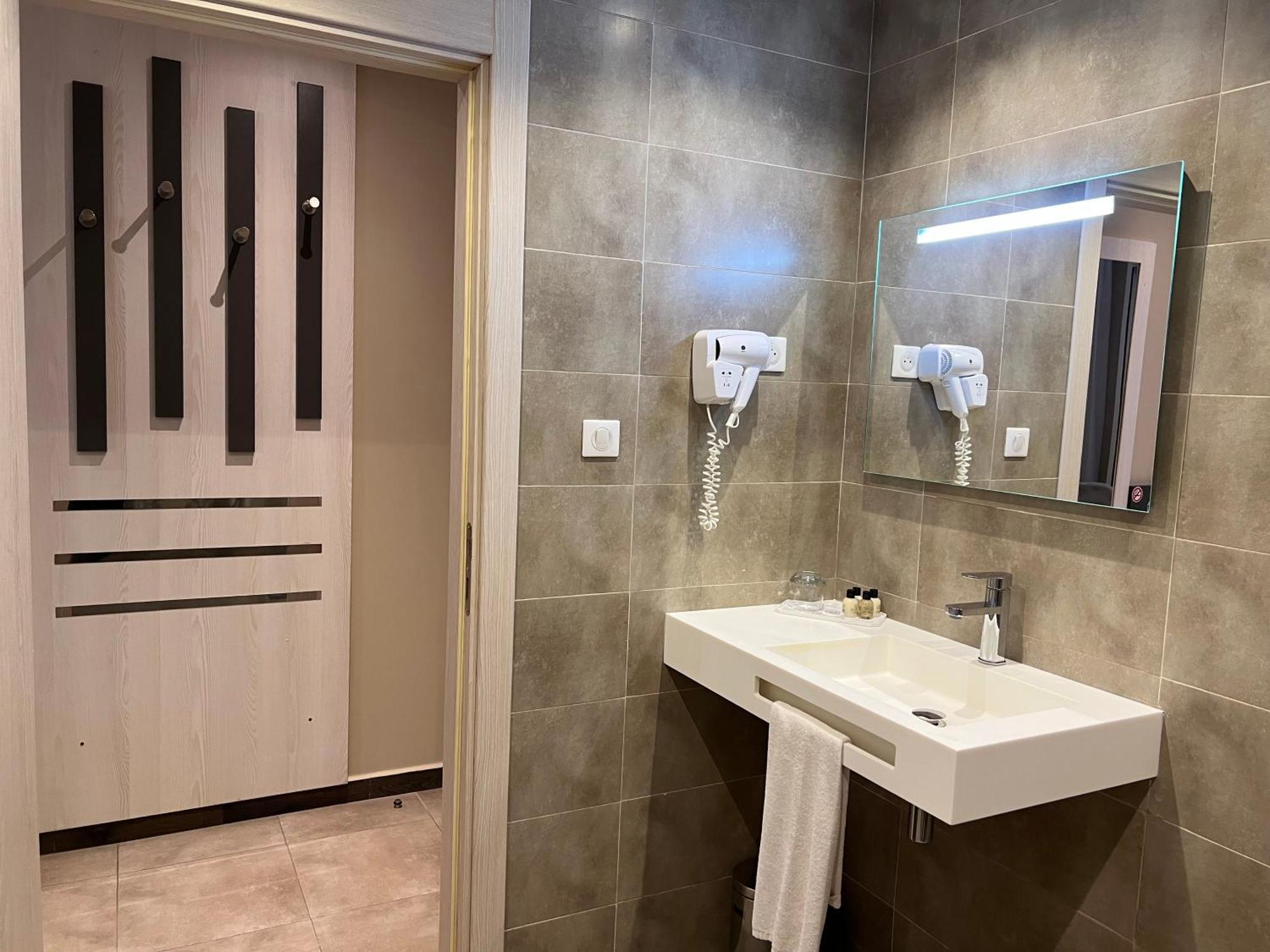 Hotel Ben Aouda & Spa Tipaza Екстер'єр фото