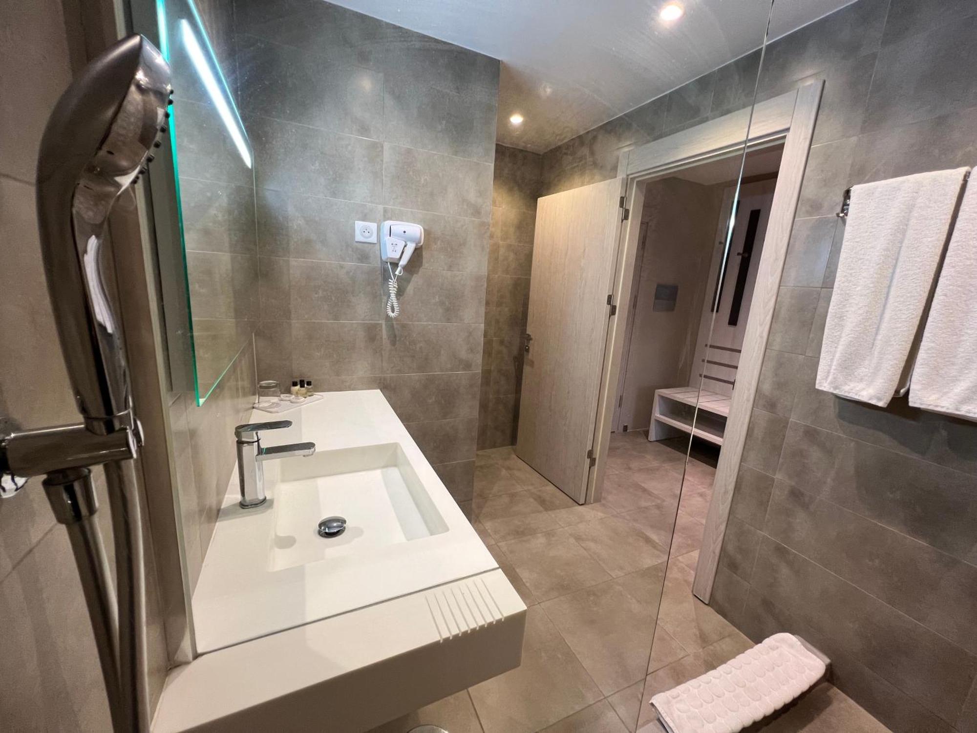 Hotel Ben Aouda & Spa Tipaza Екстер'єр фото