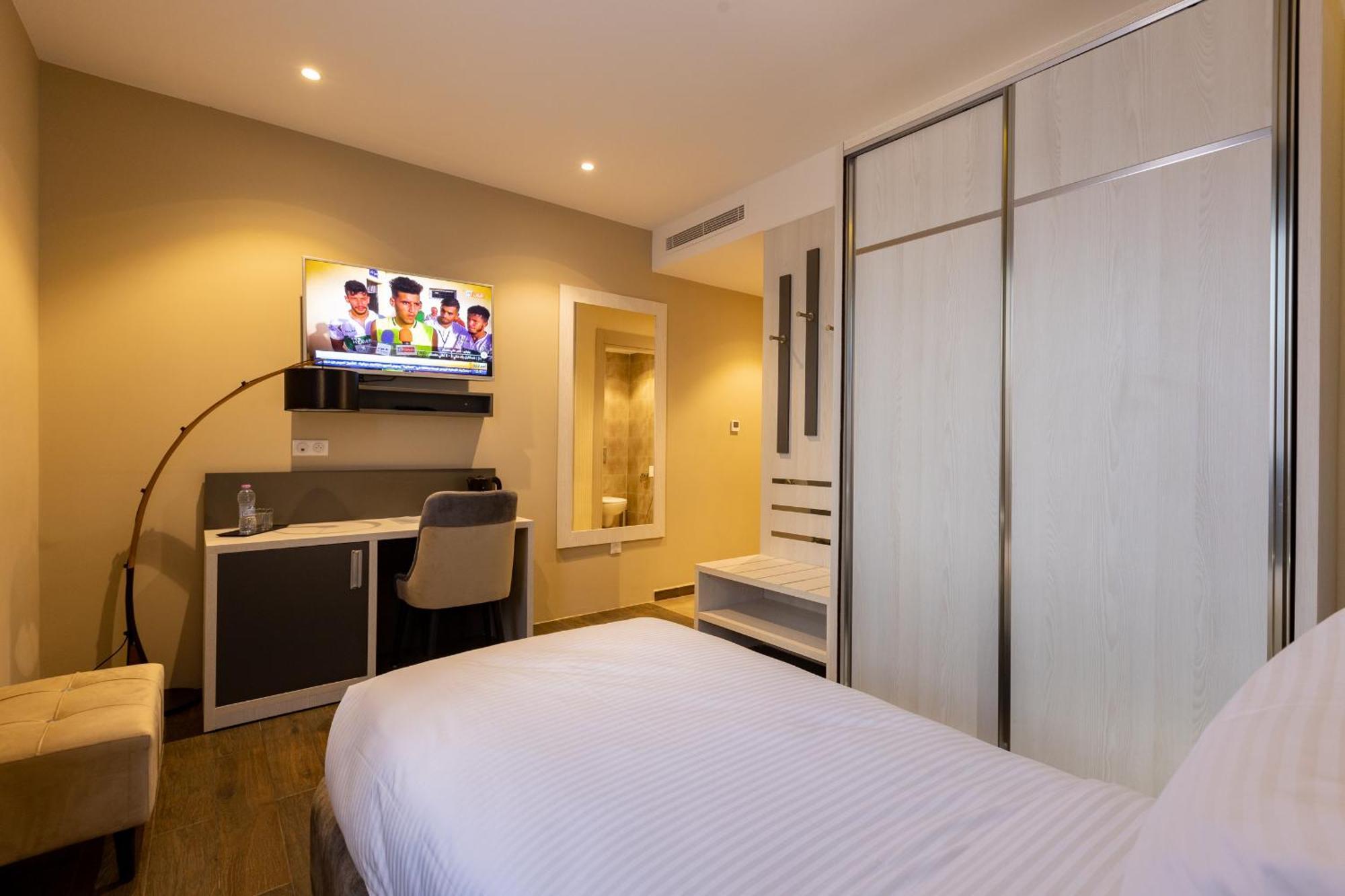 Hotel Ben Aouda & Spa Tipaza Екстер'єр фото